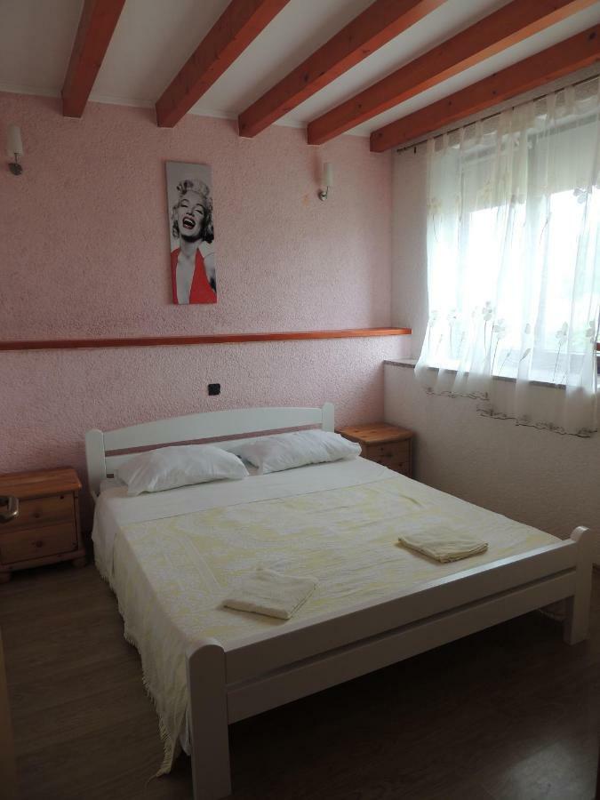Apartman Sole Bale Exterior photo
